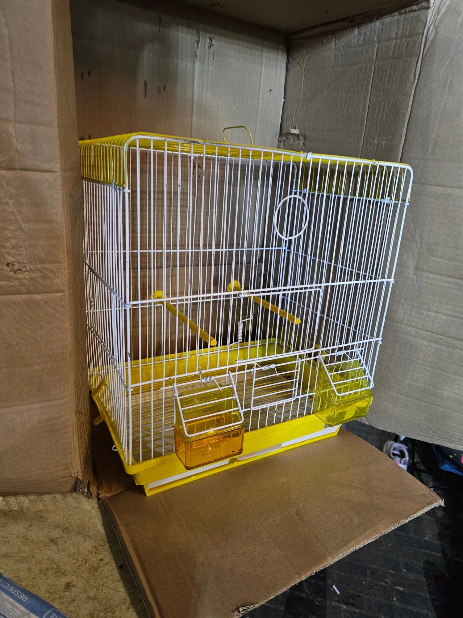 Kooi Kleur 2 Geel 37 X 42 X 25 2 Kooi Kleur 2 Geel 37 X 42 X 25 - Afbeelding 2